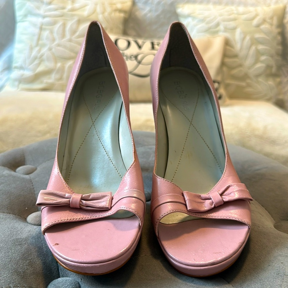 BCBG GIRLS PEP TOE HEELS